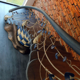 Перила «Ирисы на кованой лестнице»